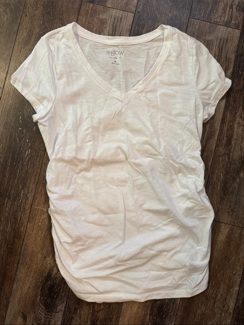 a:glow Women's White V-Neck Short Sleeve Tee